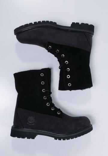 Ботинки на шнуровке