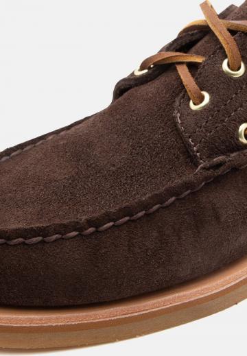 Ботинки на шнуровке