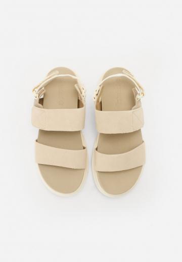 Босоножки на платформе