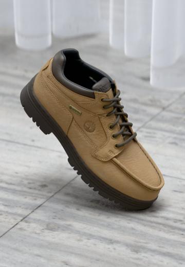 Ботинки на шнуровке