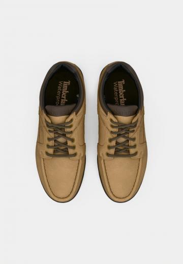 Ботинки на шнуровке