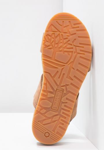 Босоножки на платформе