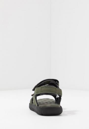 Детская обувь