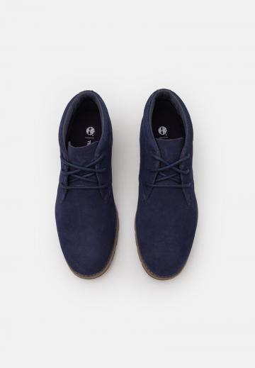 Ботинки на шнуровке