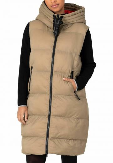 Длинный жилет