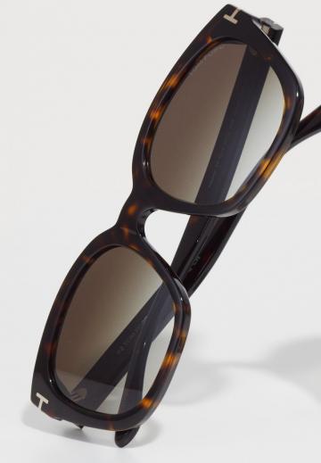 Солнечные очки