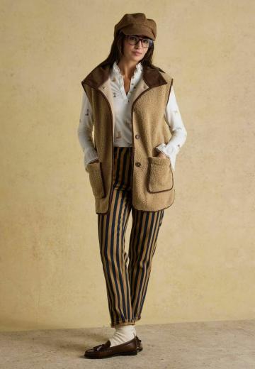 Длинный жилет