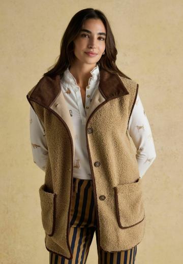 Длинный жилет