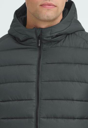 Зимняя куртка