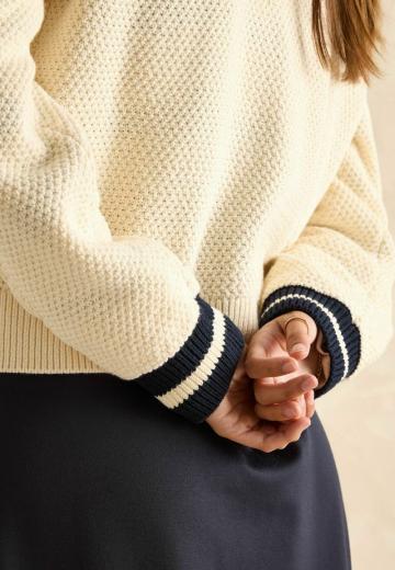 Жаккардовая вязаная кофта