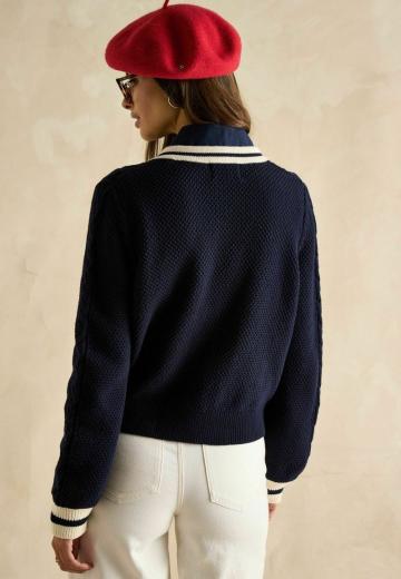 Жаккардовая вязаная кофта