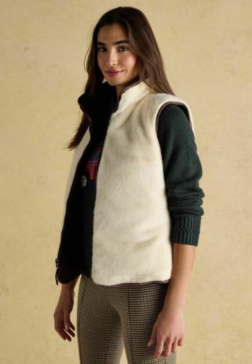 Пуховой жилет