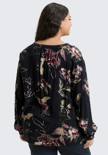 Атласная блузка