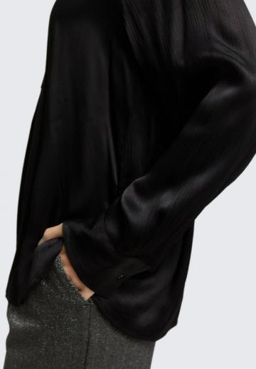 Атласная блузка