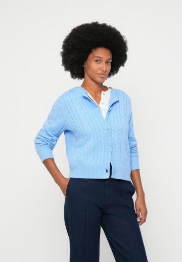 Вязаная кофта