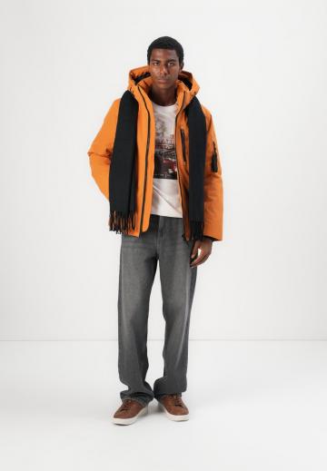 Зимняя куртка