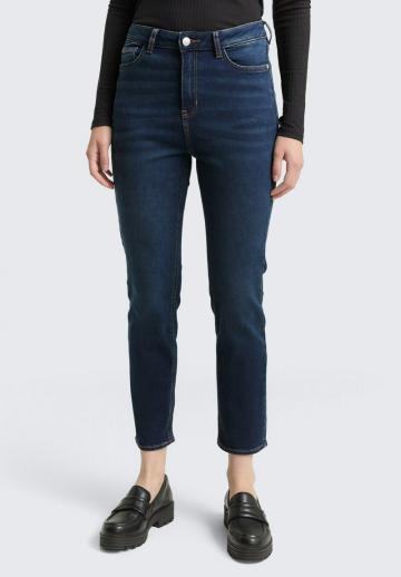 Короткие джинсы