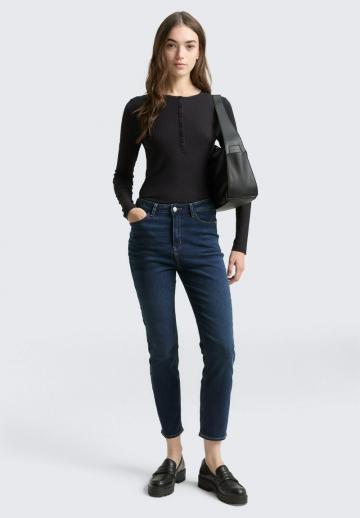 Короткие джинсы