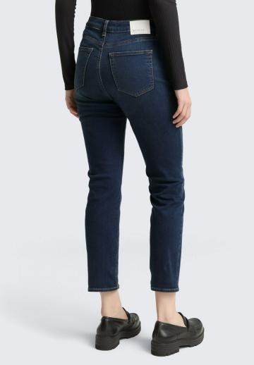 Короткие джинсы