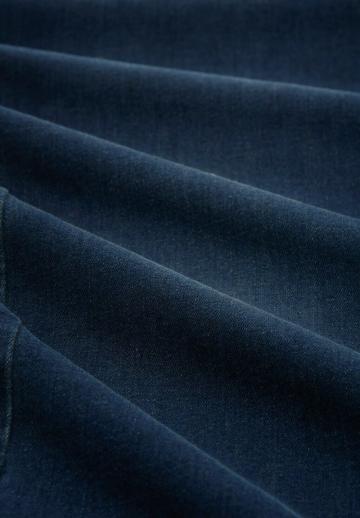 Короткие джинсы