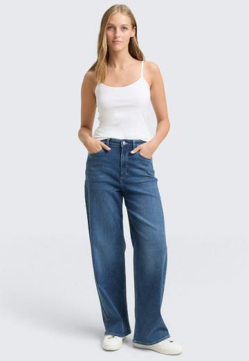 Топ на бретельках