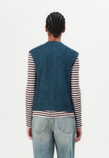 Джинсовая жилетка