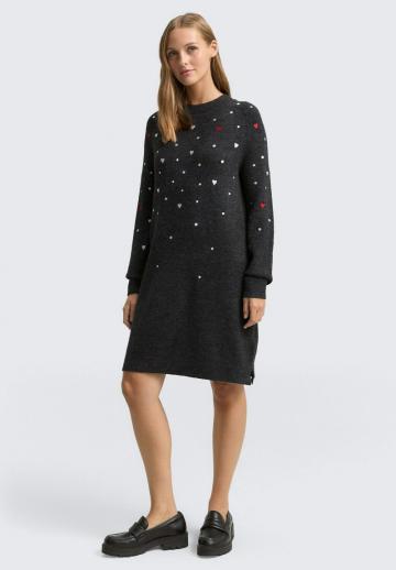 Вязаное платье