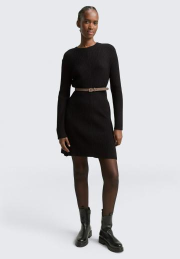 Платье футляр