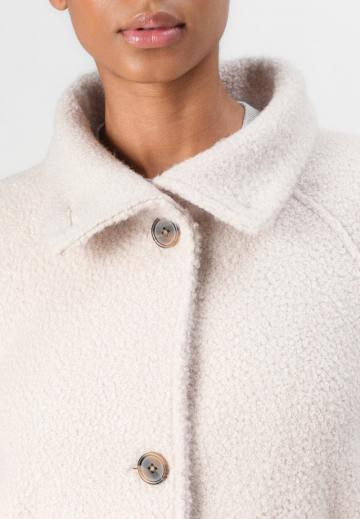 Короткое пальто