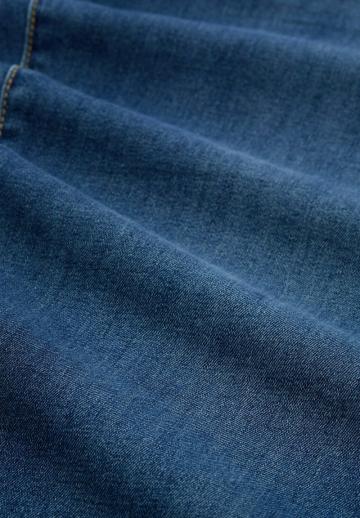 Прямые джинсы