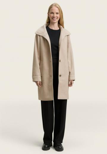 Короткое пальто