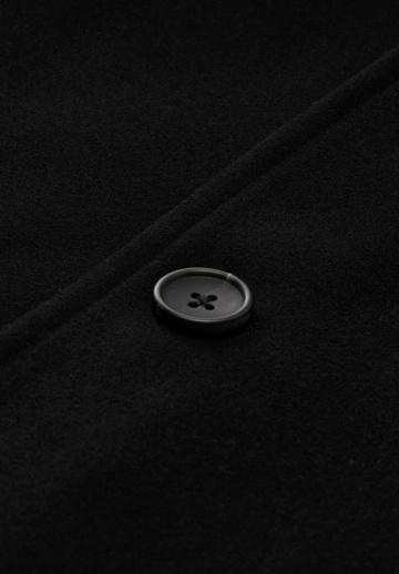 Короткое пальто