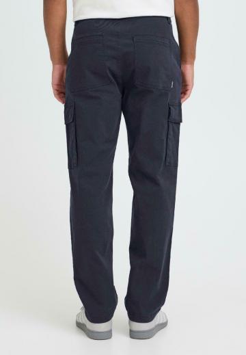 Брюки с накладными карманами