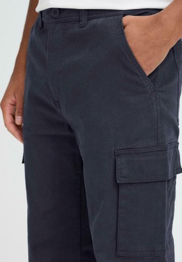 Брюки с накладными карманами