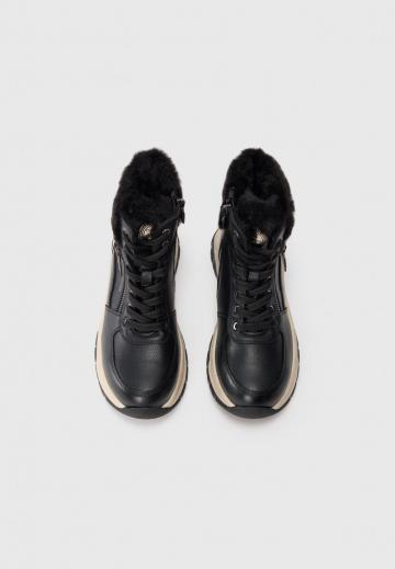 Зимние ботинки