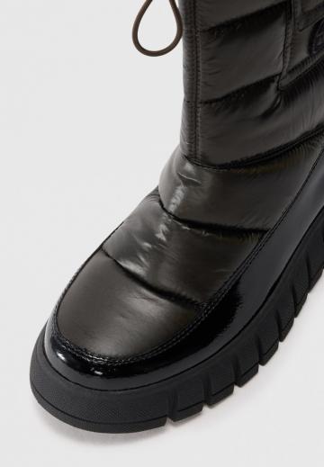 Сапожки на танкетке