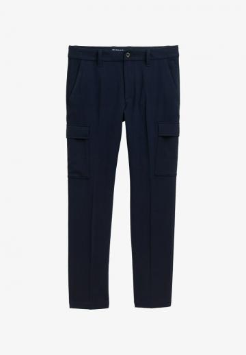 Брюки с накладными карманами