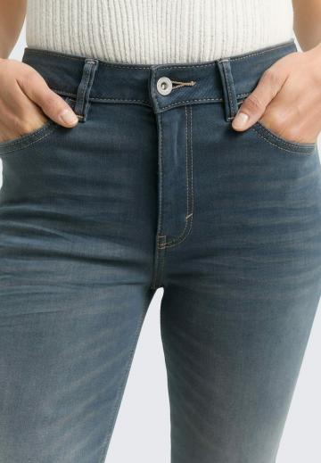 Клешеные брюки