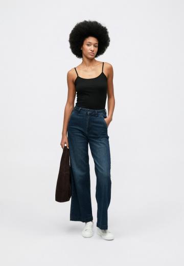 Топ на бретельках