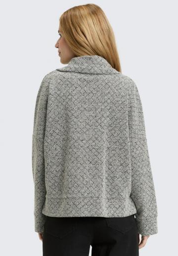 Вязаная кофта