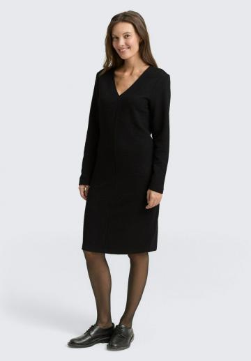 Вязаное платье