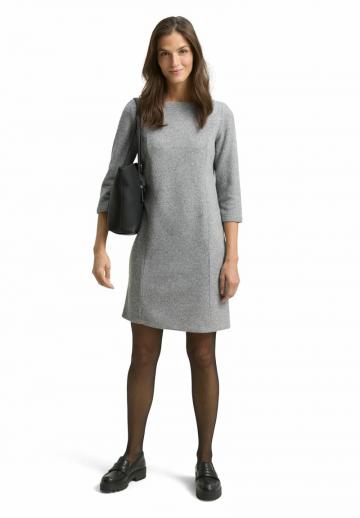 Вязаное платье