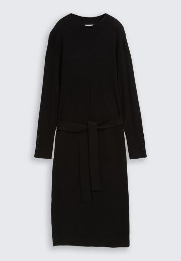 Вязаное платье