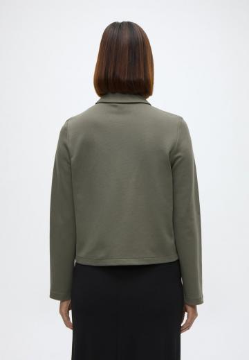 Блейзер с накладными карманами