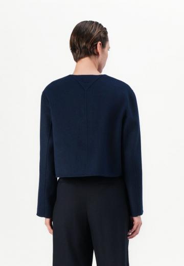 Короткая куртка