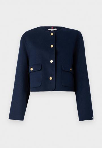 Короткая куртка