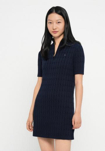 Вязаное платье