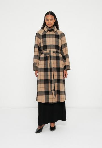 Шерстяное пальто