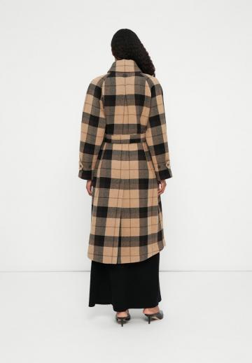 Шерстяное пальто