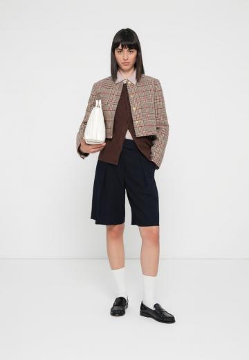 Короткий блейзер